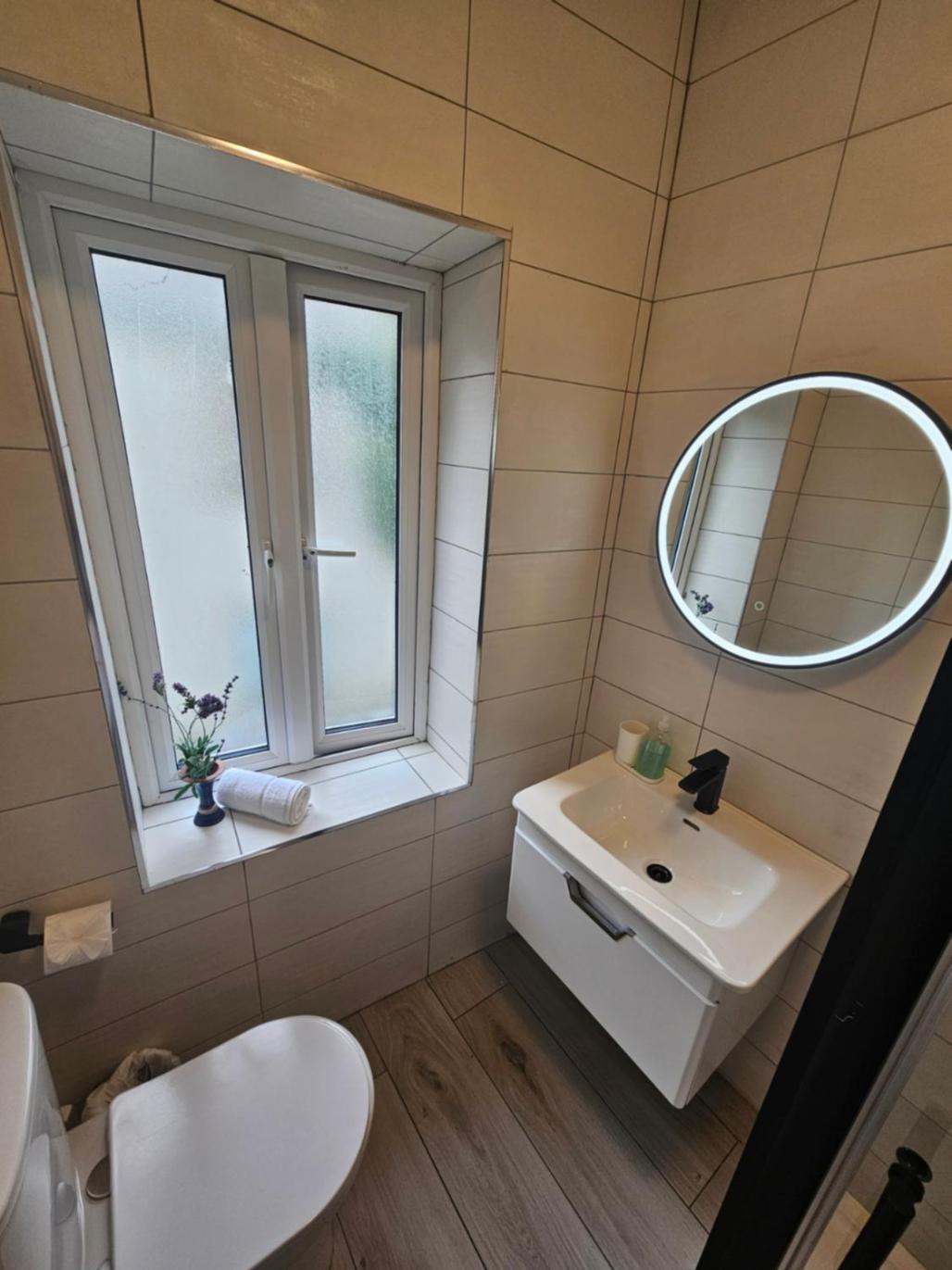 Апартаменты 3 Eyre Square Lane Голуэй Экстерьер фото
